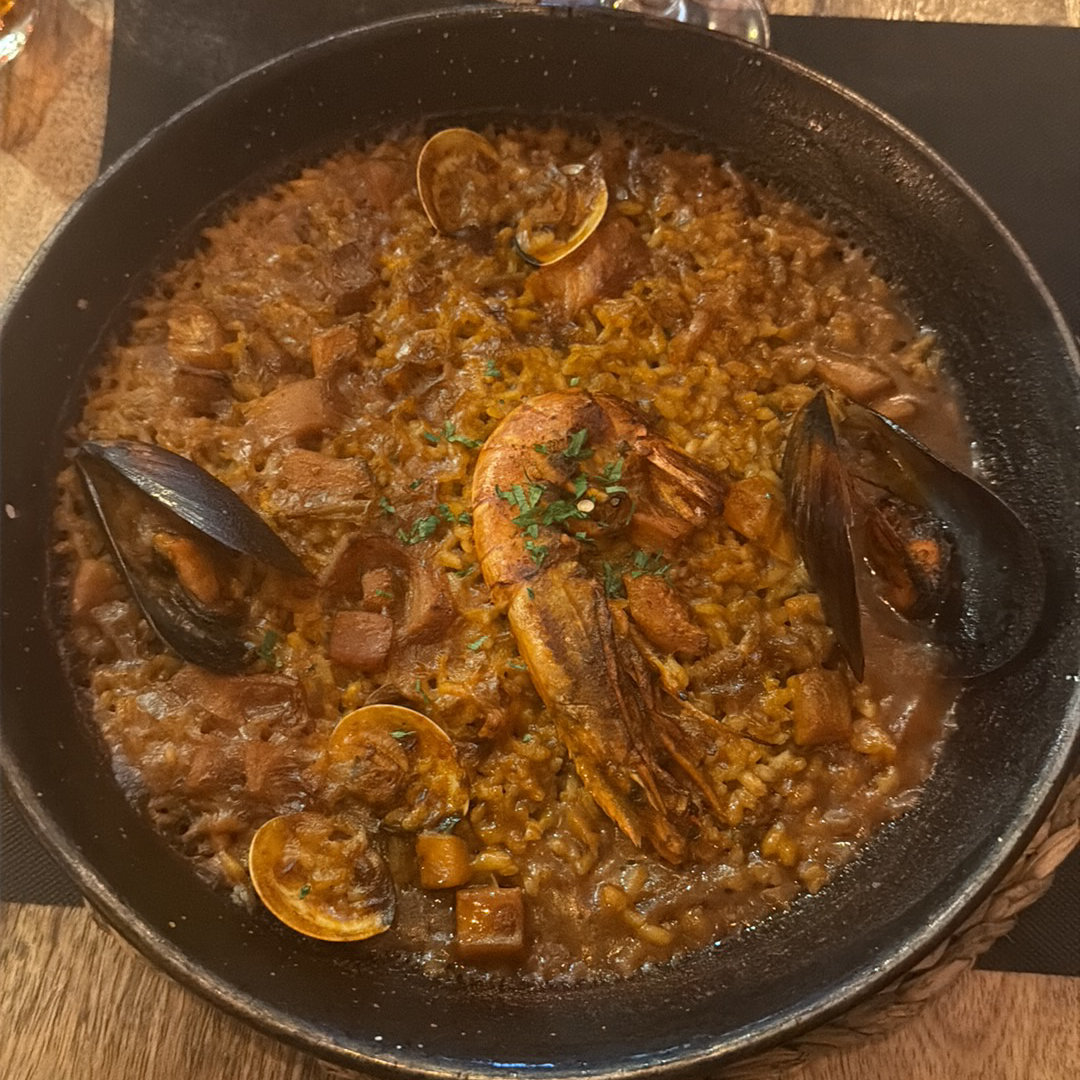 Seafood paella at Can Plaça RESTAURANT — photo from a diner
