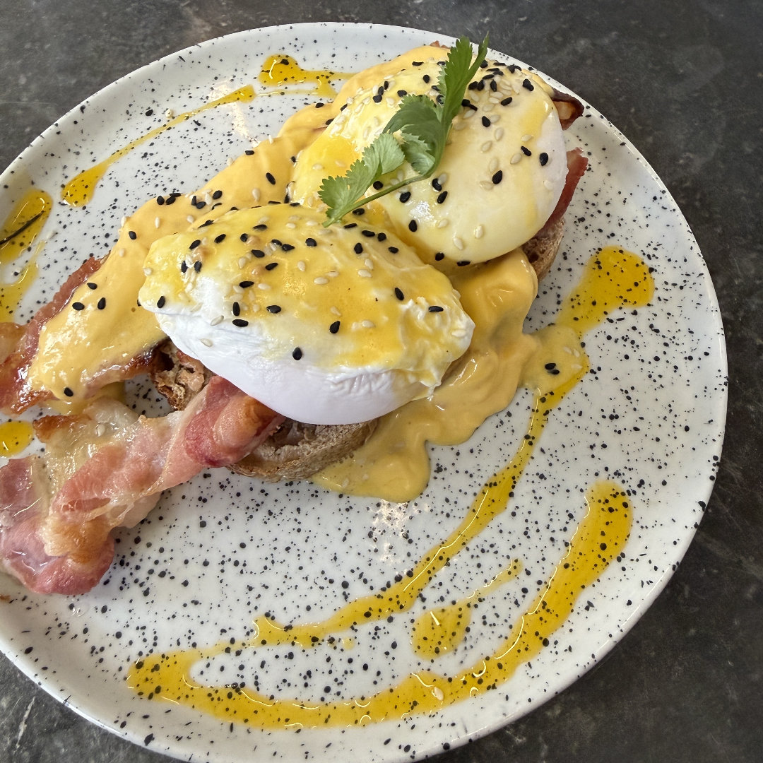 Eggs Benedict Toast at cité CAFÉ — photo from a diner